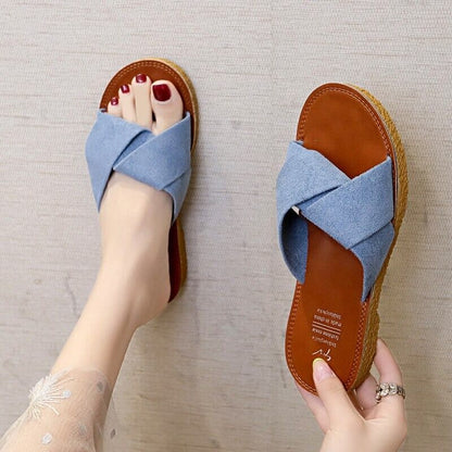 Criss-cross strap Sandals 